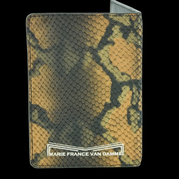 Nwt Marie France Van Damme Snake Print Passport Holder